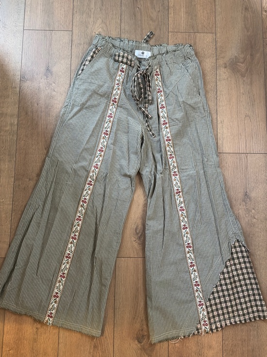 POL Pants - POL Green Striped Wide-Leg Pants with Floral Trim